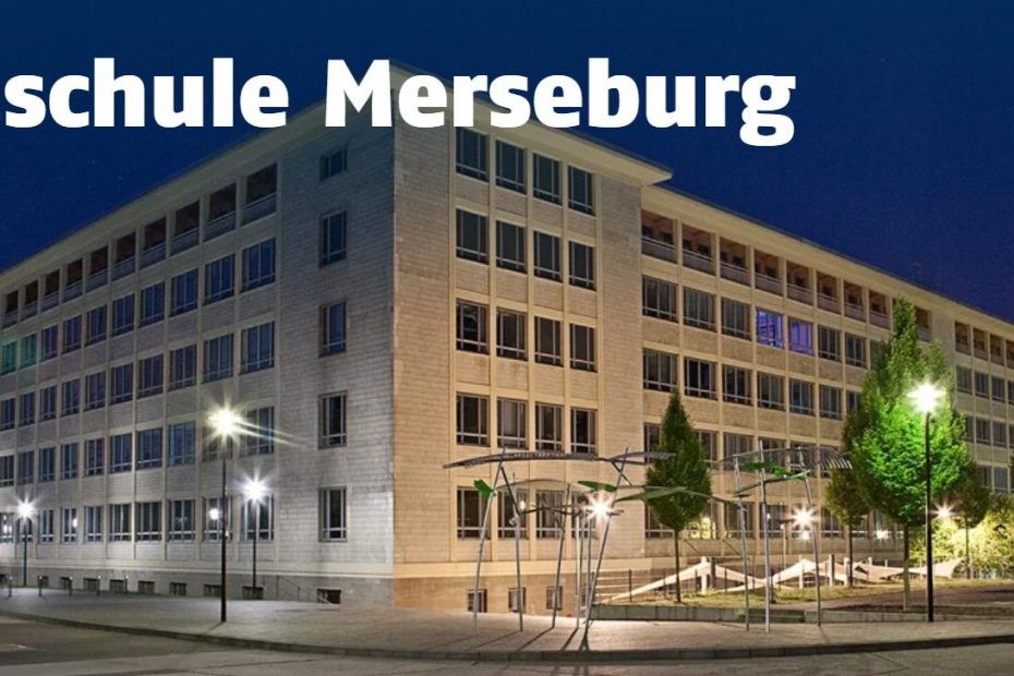 Hochschule Merseburg bei Nacht
