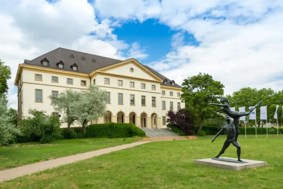 Außenansicht des cCe Kulturhauses Leuna